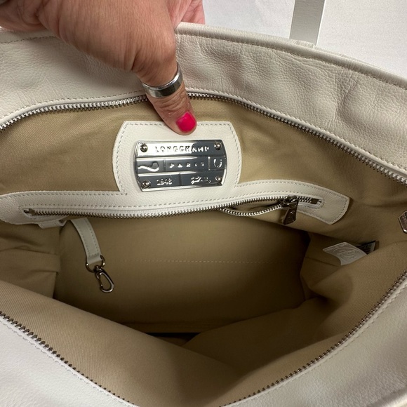 Longchamp • LM Cuir Embossed Logo Metal Luggage Tag White Double Shoulder RARE - Picture 9 of 14